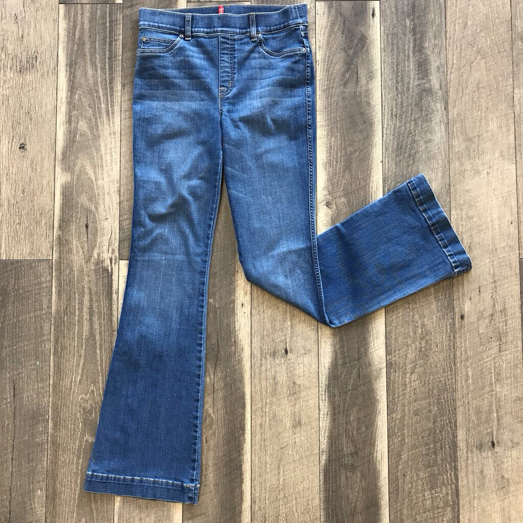 FLARE PULL ON JEAN