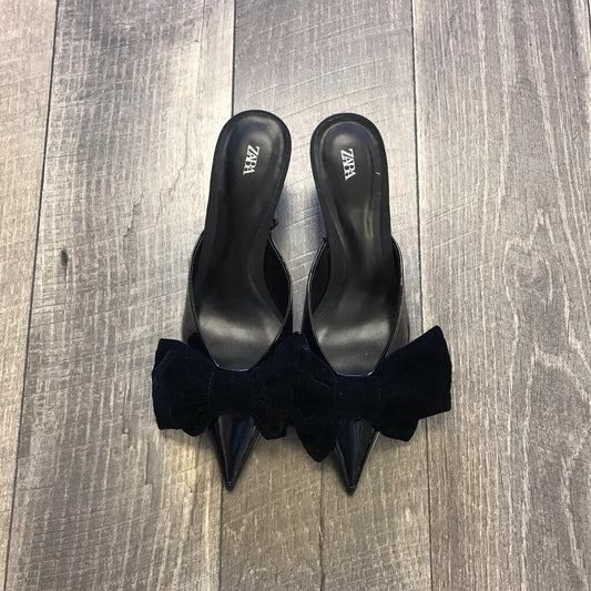 BLK VELVET BOW MULES