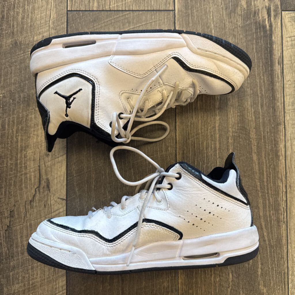 AIR JORDAN 3 RETRO "FEAR' SNEAKERS