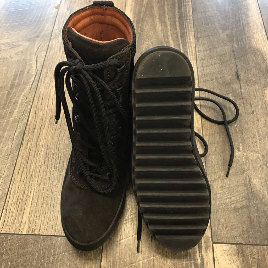 SEASON 3 MILITARY BOOTS