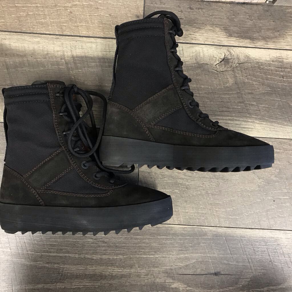 SEASON 3 MILITARY BOOTS