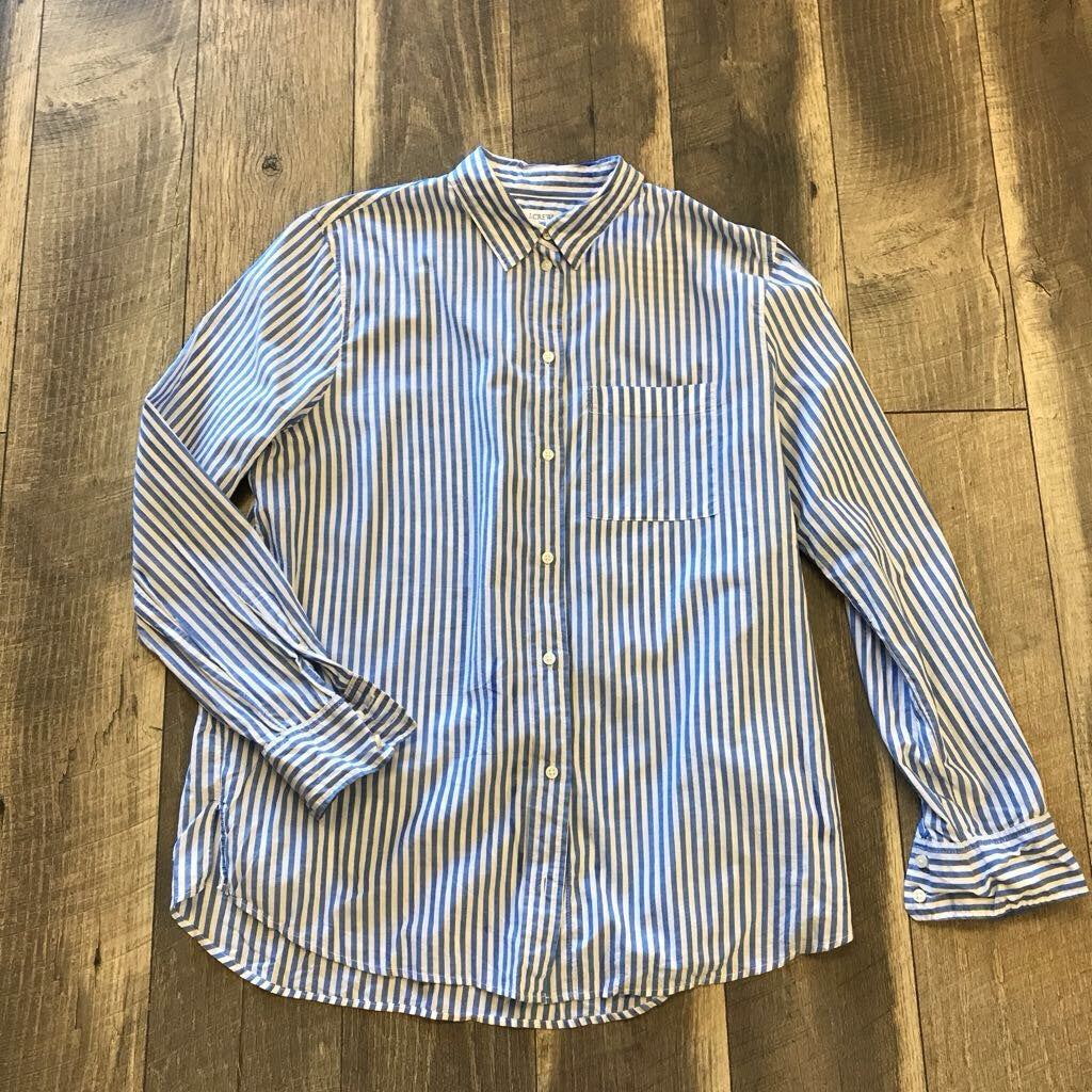 BLUE STRIPE BUTTON DOWN