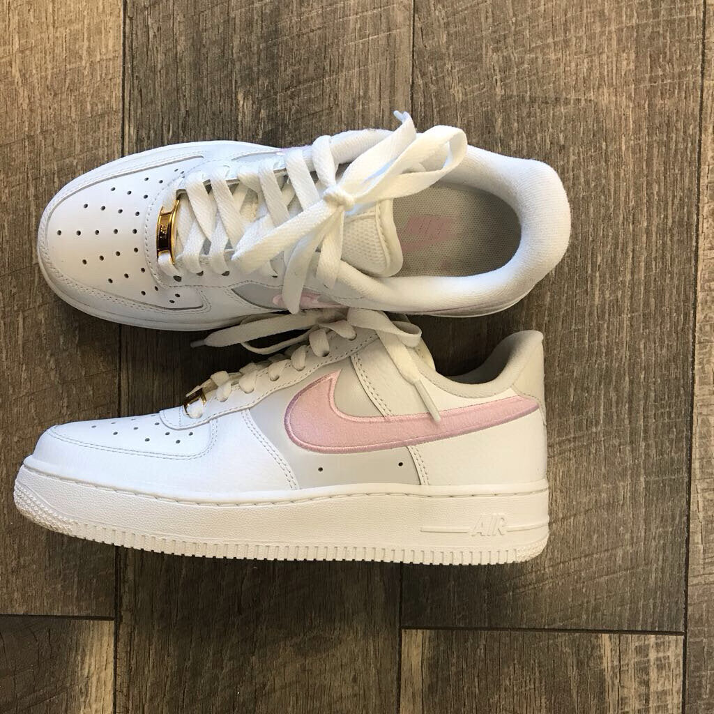 WHITE PINK AIR FORCE 1