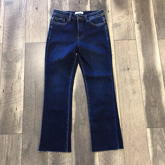 DARK WASH FRAYED HEM JEAN