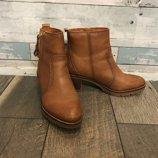 LLANES BRANDY ZIP ANKLE BOOTS