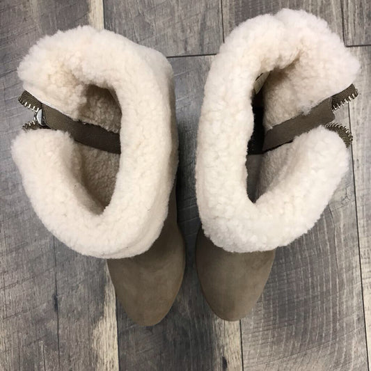 FLEECE LINED WEDGE BOOT