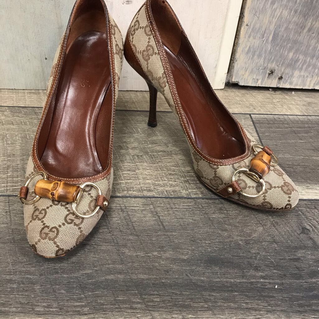 SIGNATURE BAMBOO HORSE BIT PUMPS