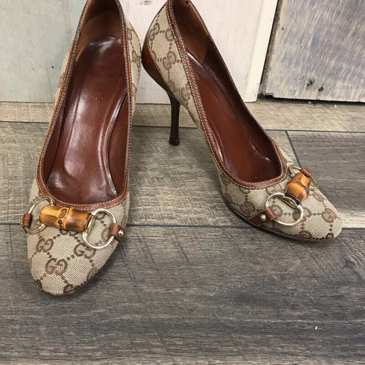 SIGNATURE BAMBOO HORSE BIT PUMPS