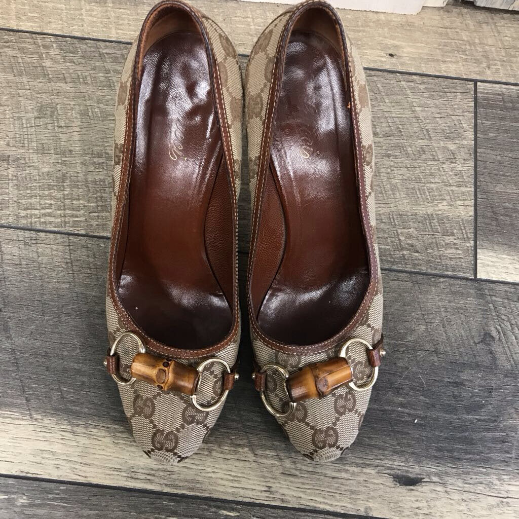 SIGNATURE BAMBOO HORSE BIT PUMPS