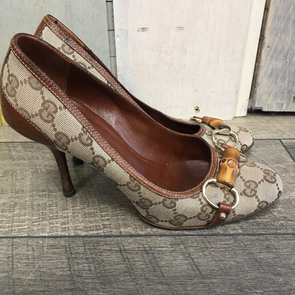 SIGNATURE BAMBOO HORSE BIT PUMPS