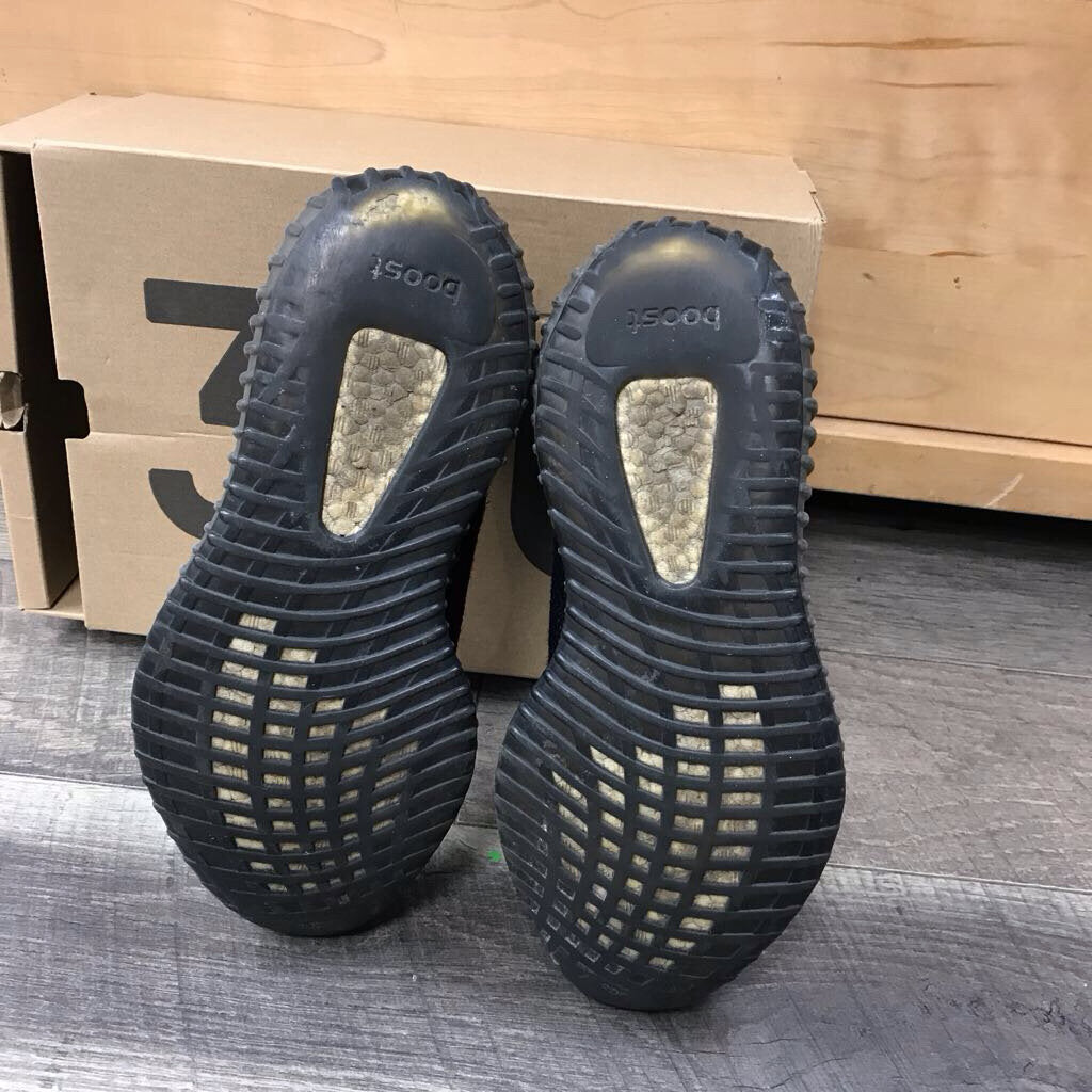 YEEZY BOOST 350 BLACK & "DAZZLING BLUE"