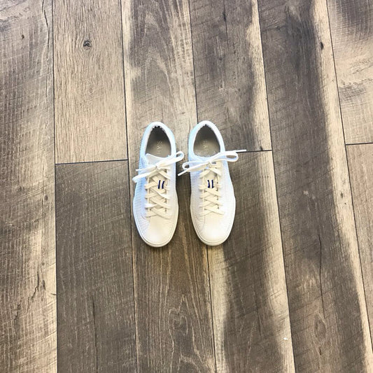 WHITE FLYKNIT SNEAKER