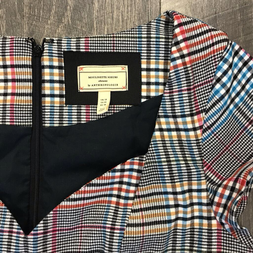 NWT SOFT PLAID FITTED DRESS