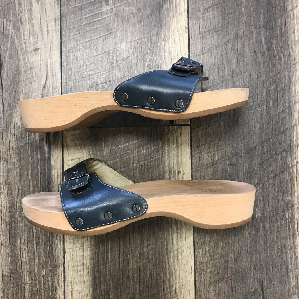 NAVY WOODEN GLOG SANDAL
