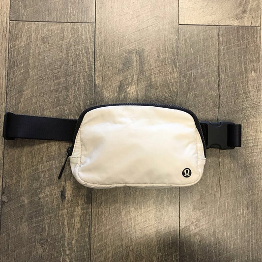 PALE BEIGE BELT BAG