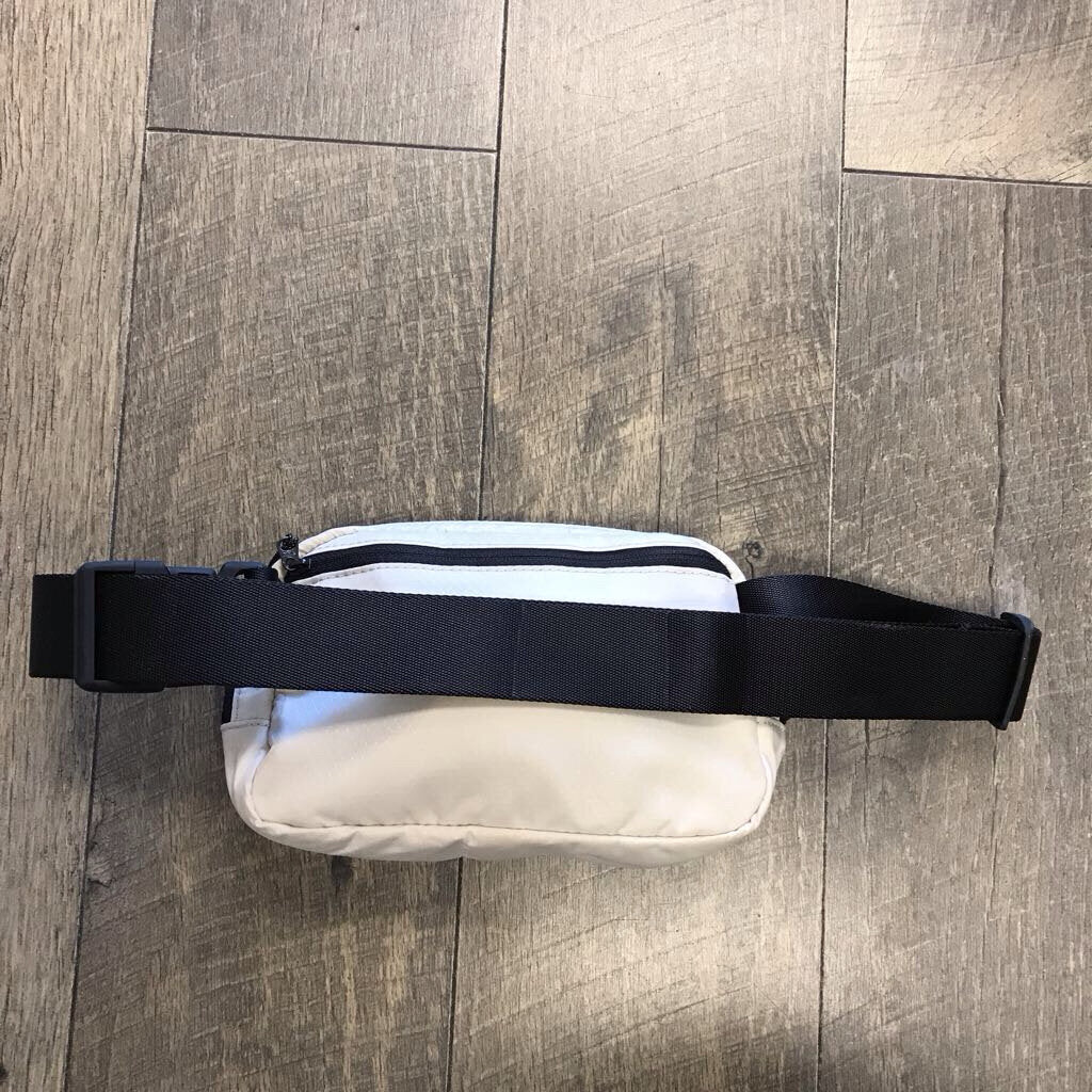 PALE BEIGE BELT BAG