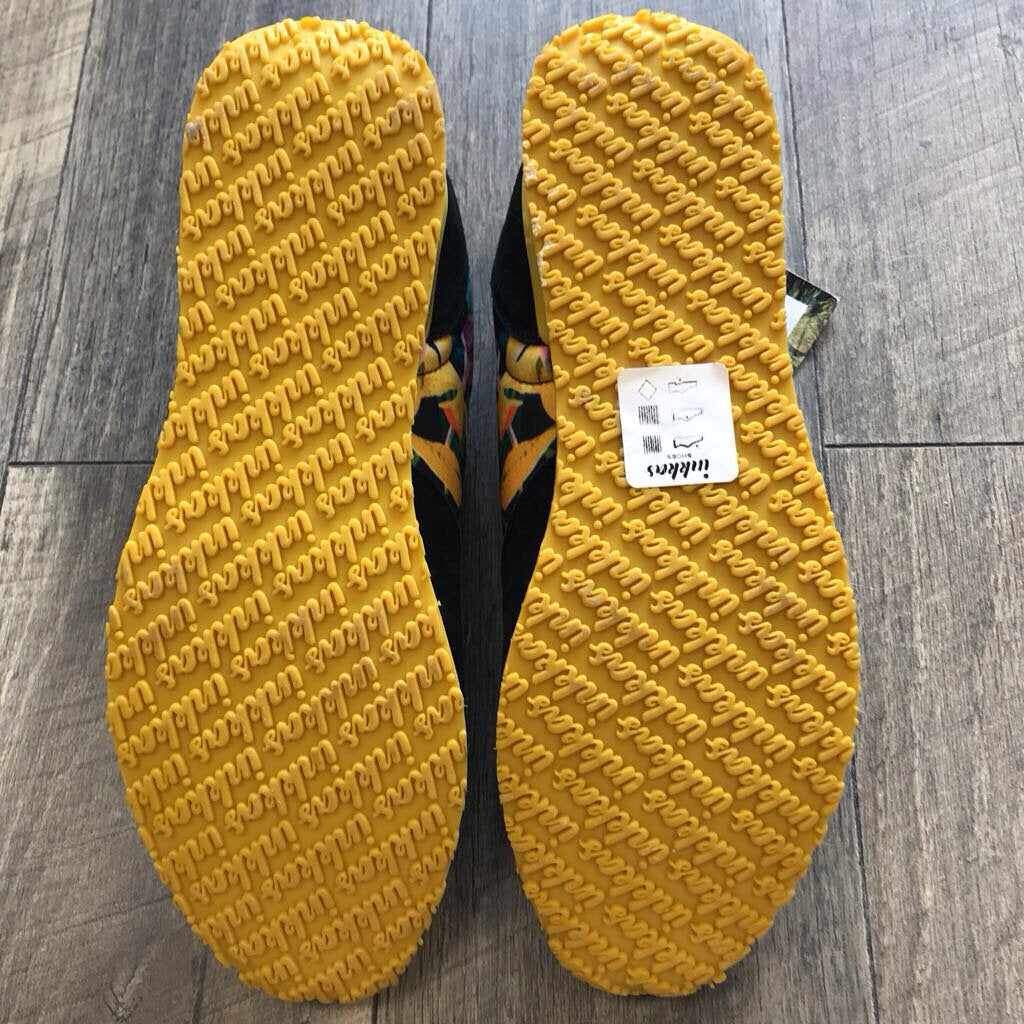 YELLOW/BLK FLORAL SNEAKER-NWT