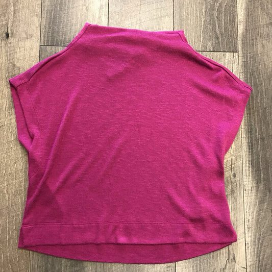 MAGENTA KNIT SLEEVELESS