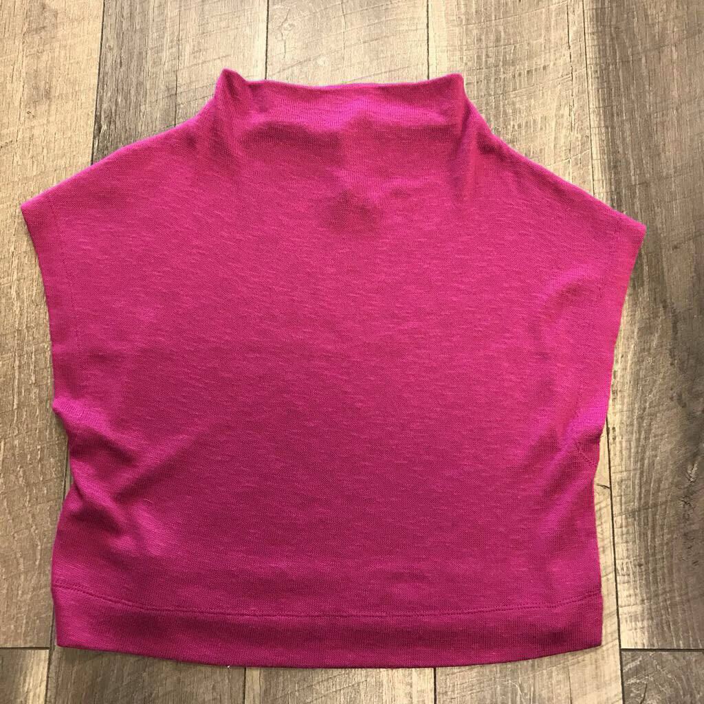 MAGENTA KNIT SLEEVELESS