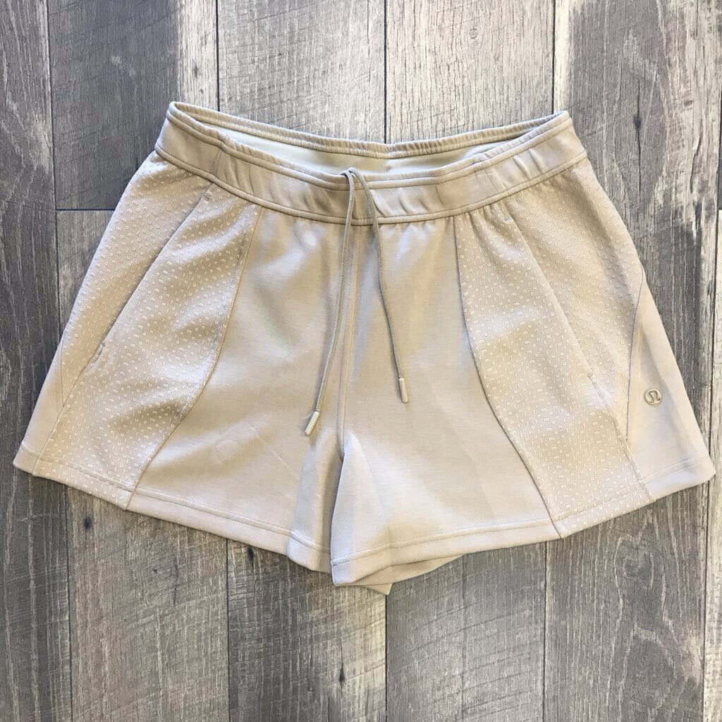 KHAKI POCKET SHORT
