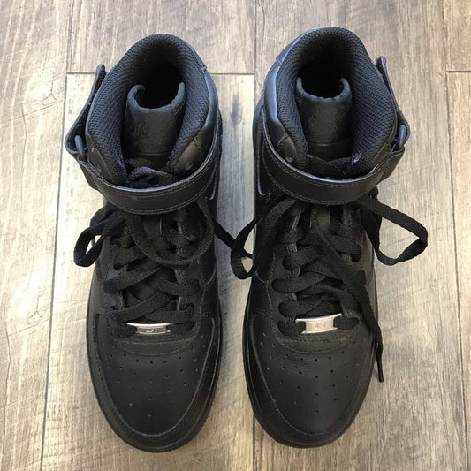 BLK AIR FORCE 1- NEW