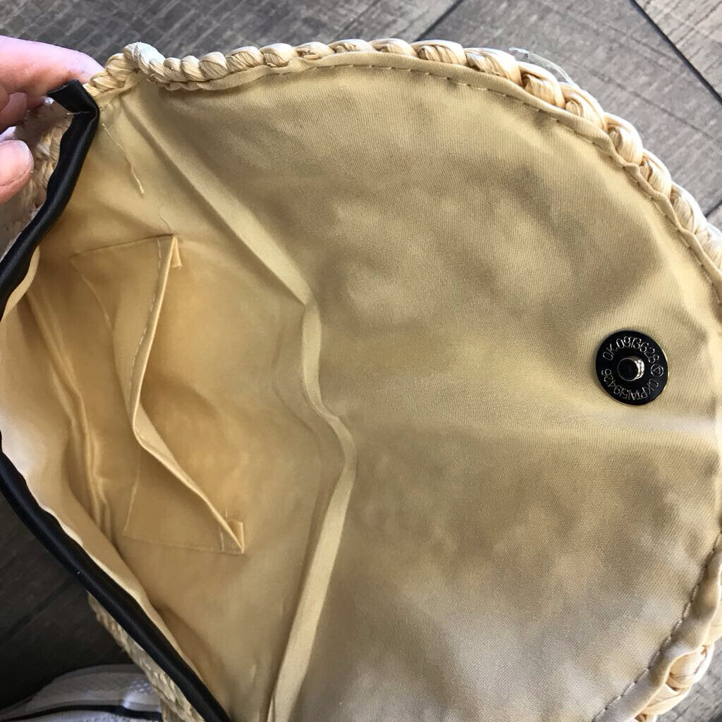 STRAW CLUTCH