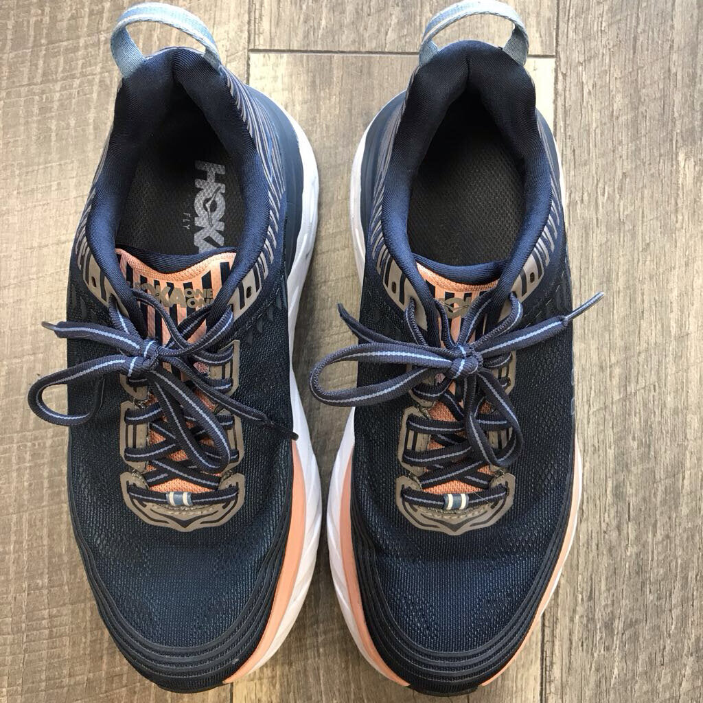 NAVY SNEAKER