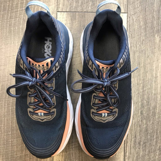 NAVY SNEAKER