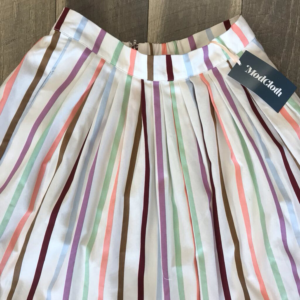 STRIPED PLEATED SKIRT-NWT