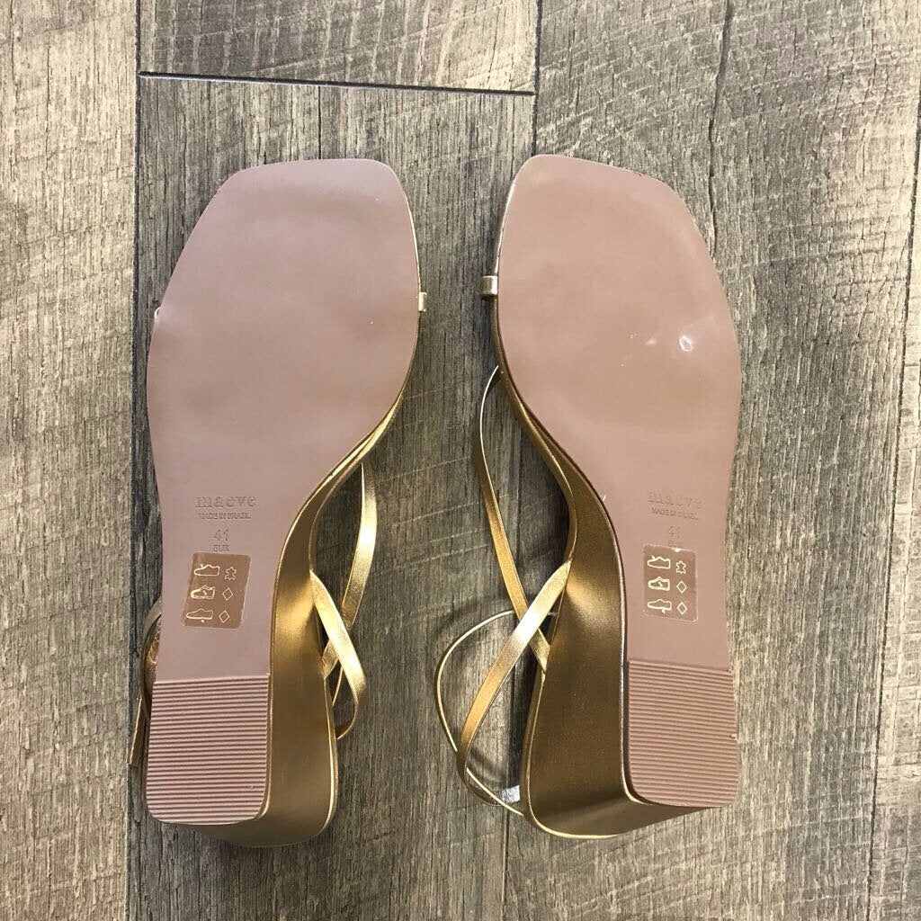 GOLD WEDGE HEELS NWT
