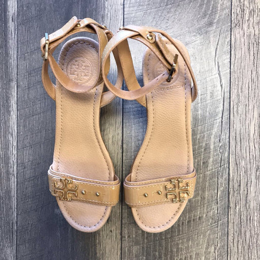 TAN WEDGE SANDAL