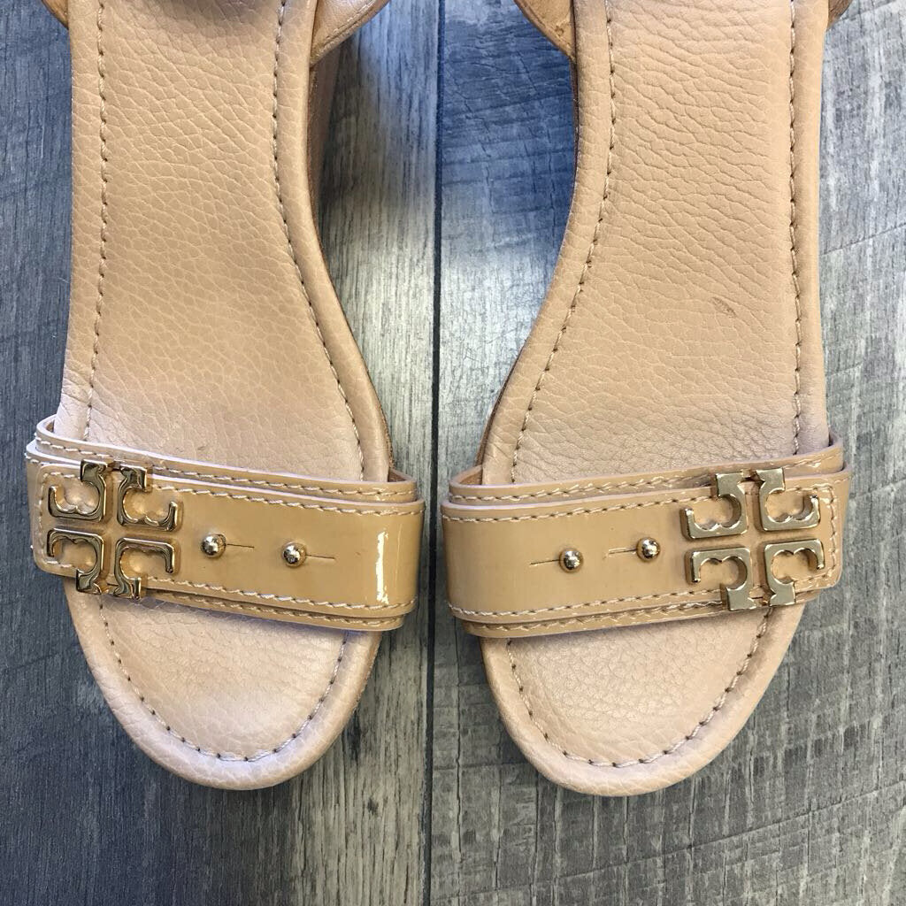 TAN WEDGE SANDAL