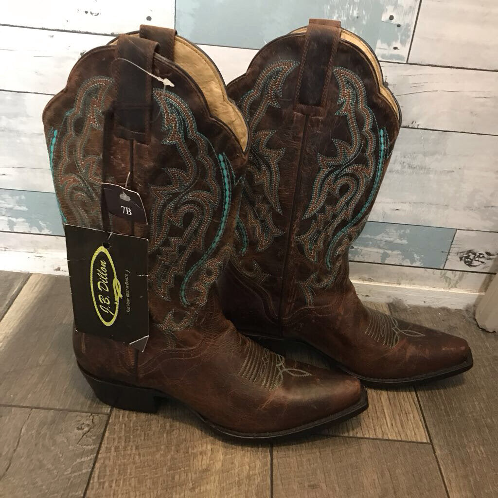 BROWN COWBOY BOOT NWT