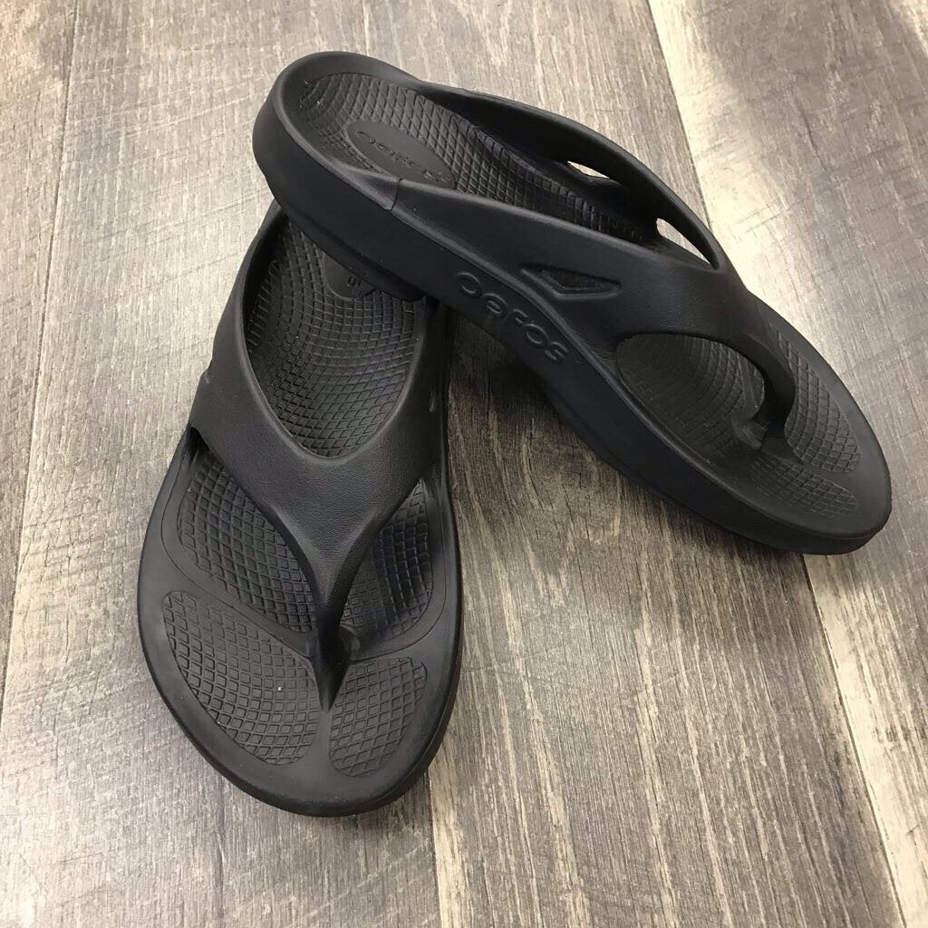 BLK FLIP FLOP