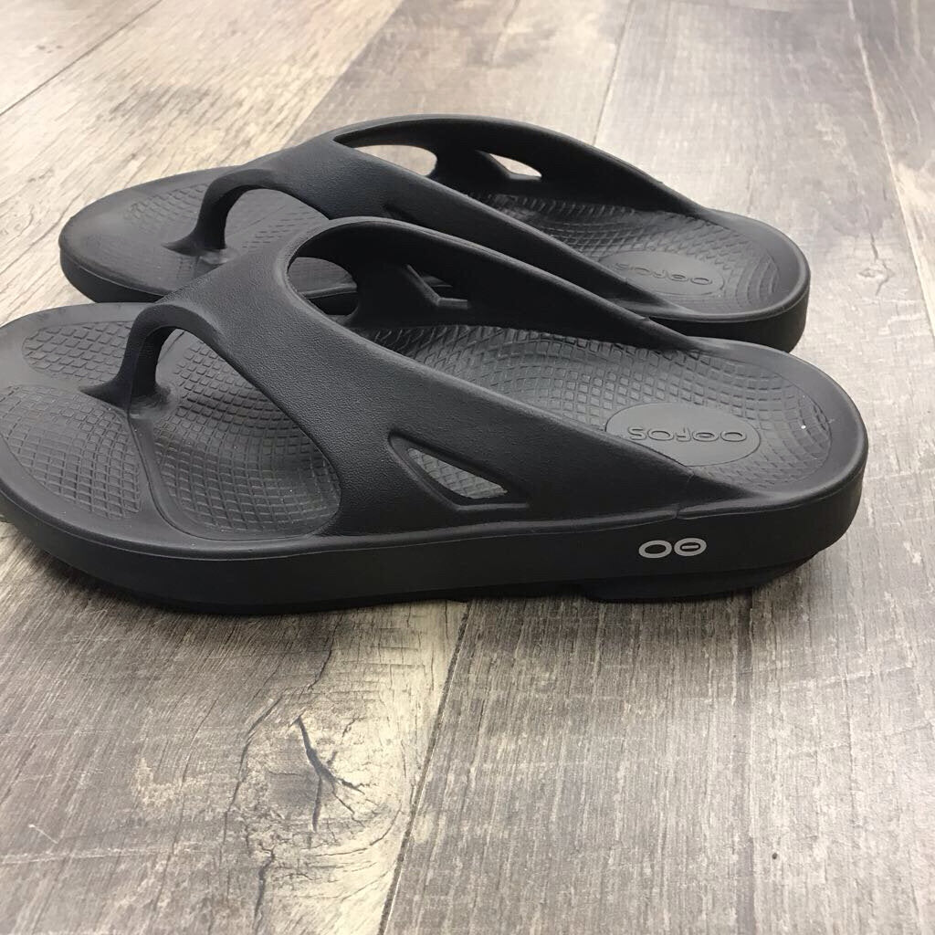 BLK FLIP FLOP