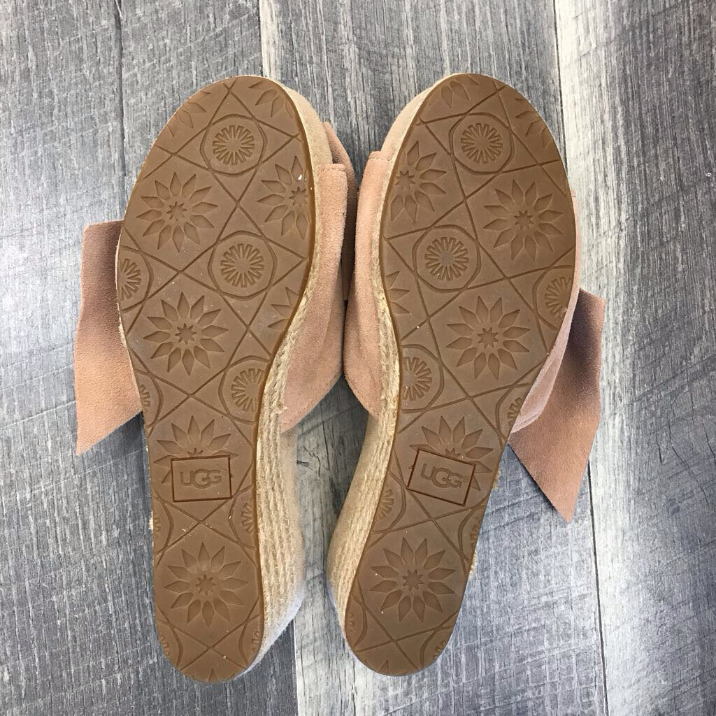 CAMEL SUEDE BOW WEDGES