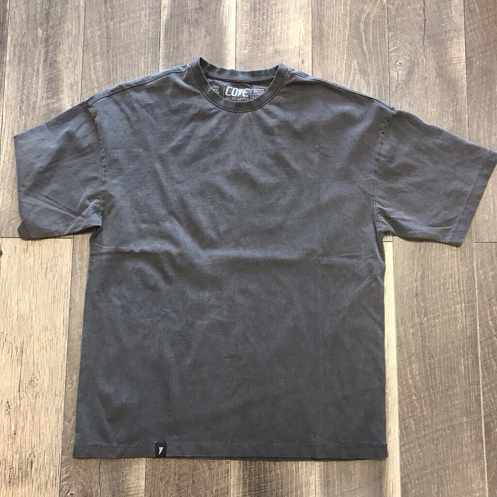 GREY TEE