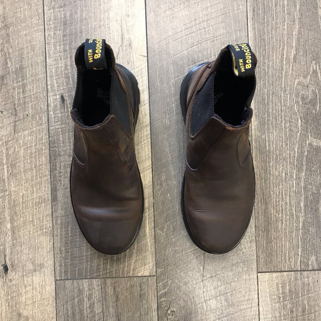 BROWN LEATHER CHELSEA BOOT