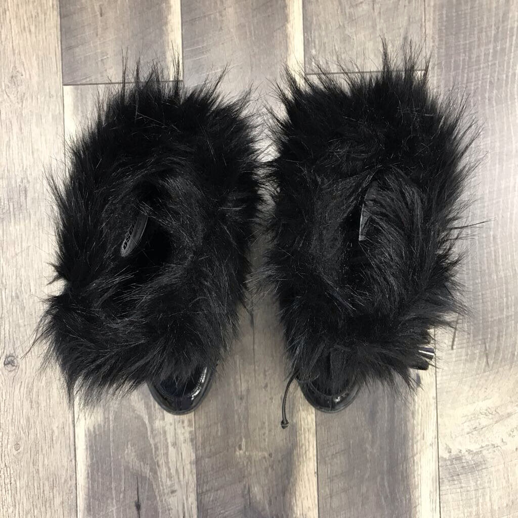 BLK SKI APE FAUX FUR BOOTS