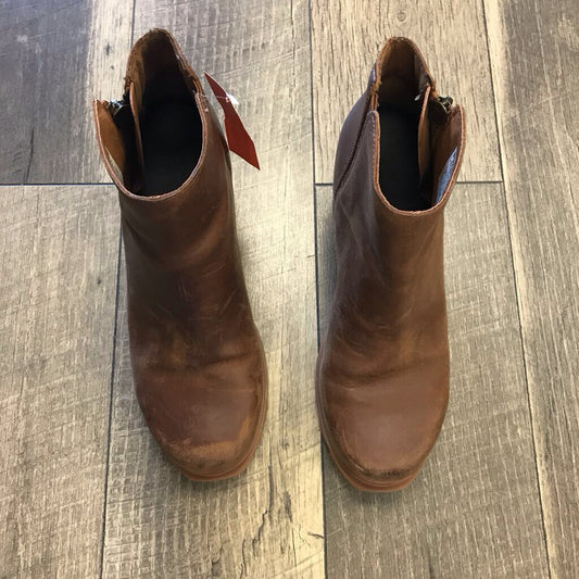BROWN JOAN OF ARCTIC WEDGE BOOT