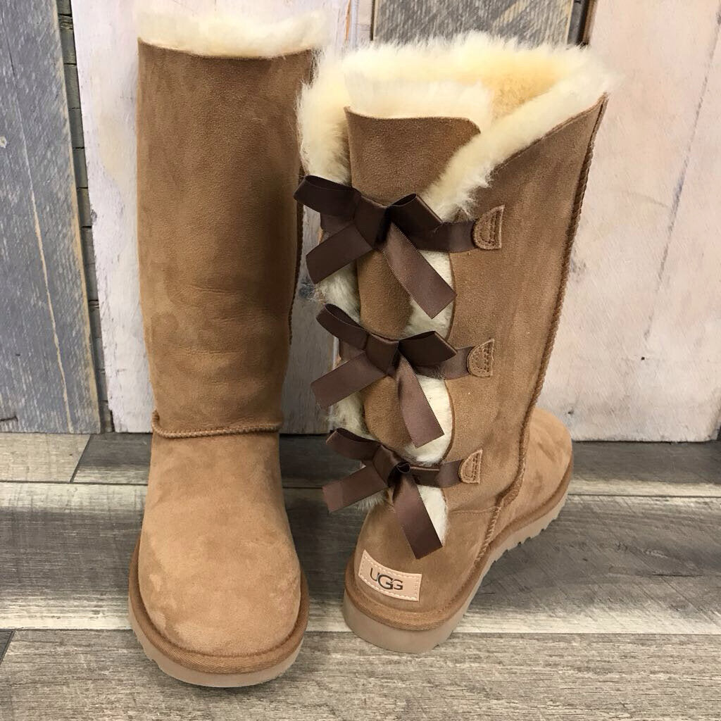 CHESTNUT TALL BAILEY BOW II-NEW