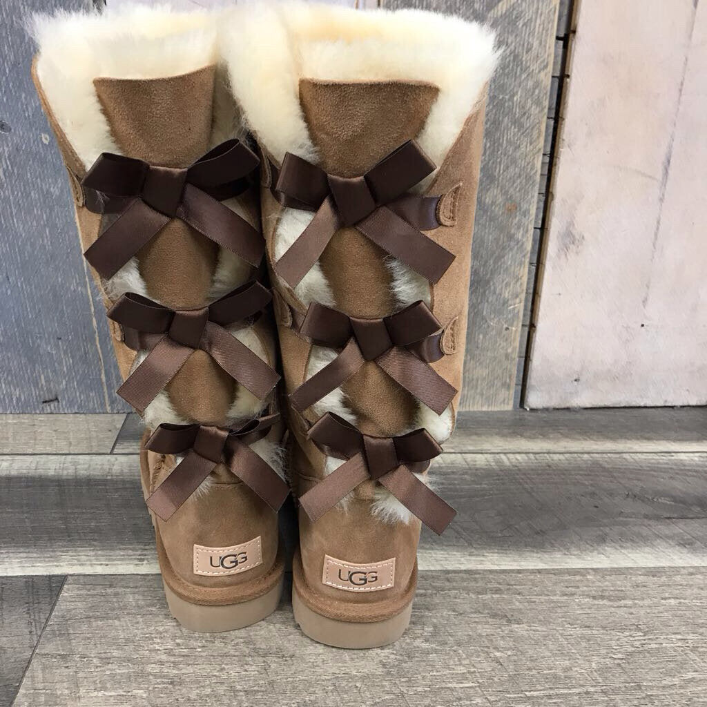 CHESTNUT TALL BAILEY BOW II-NEW