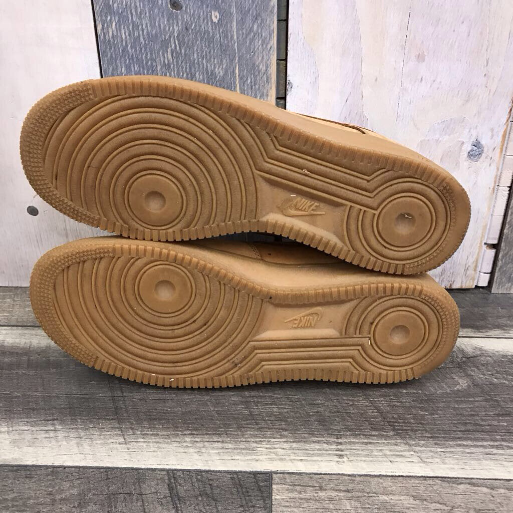 SUPREME x AIR FORCE I LOW WHEAT SNEAKER
