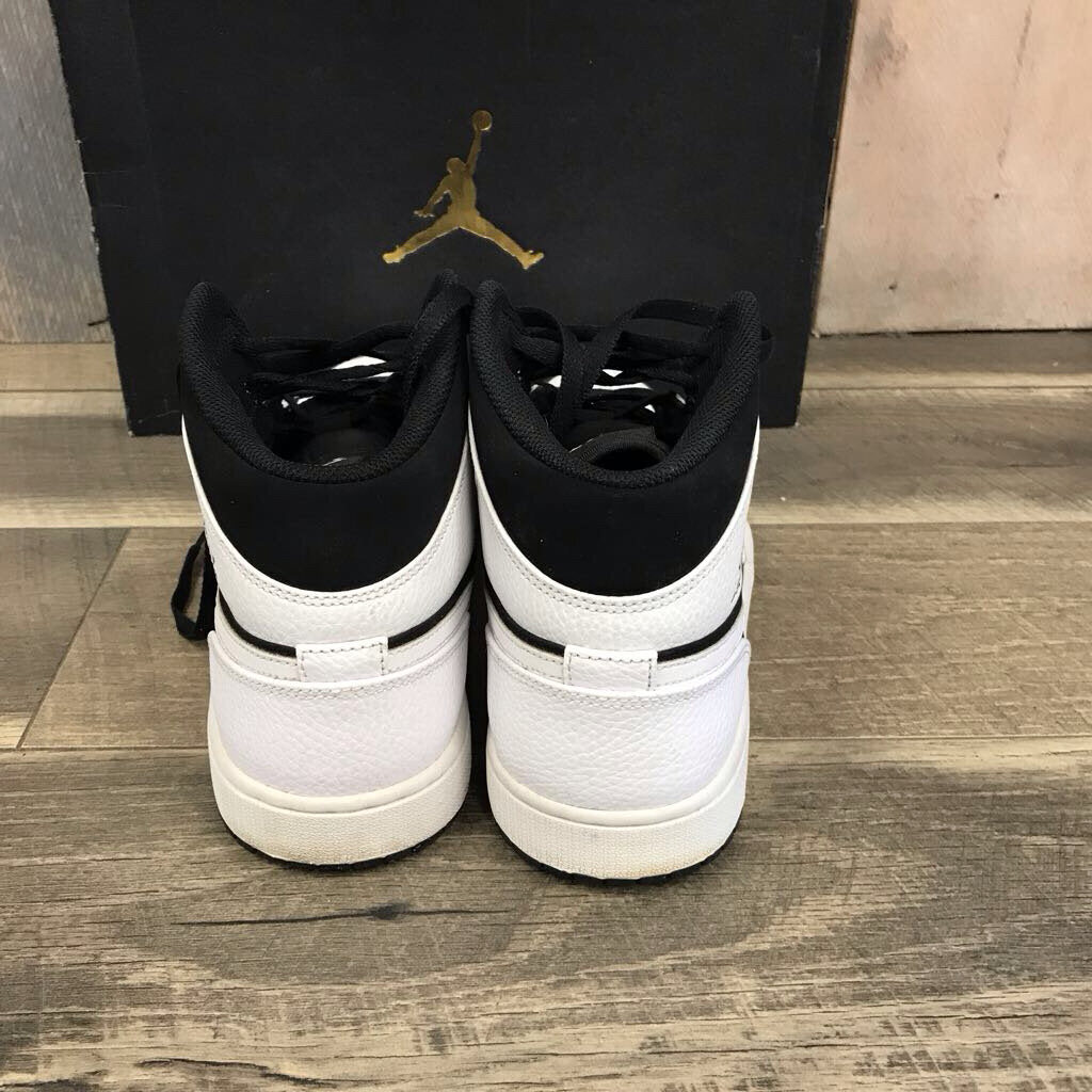 AIR JORDAN RETRO MID TUXEDO
