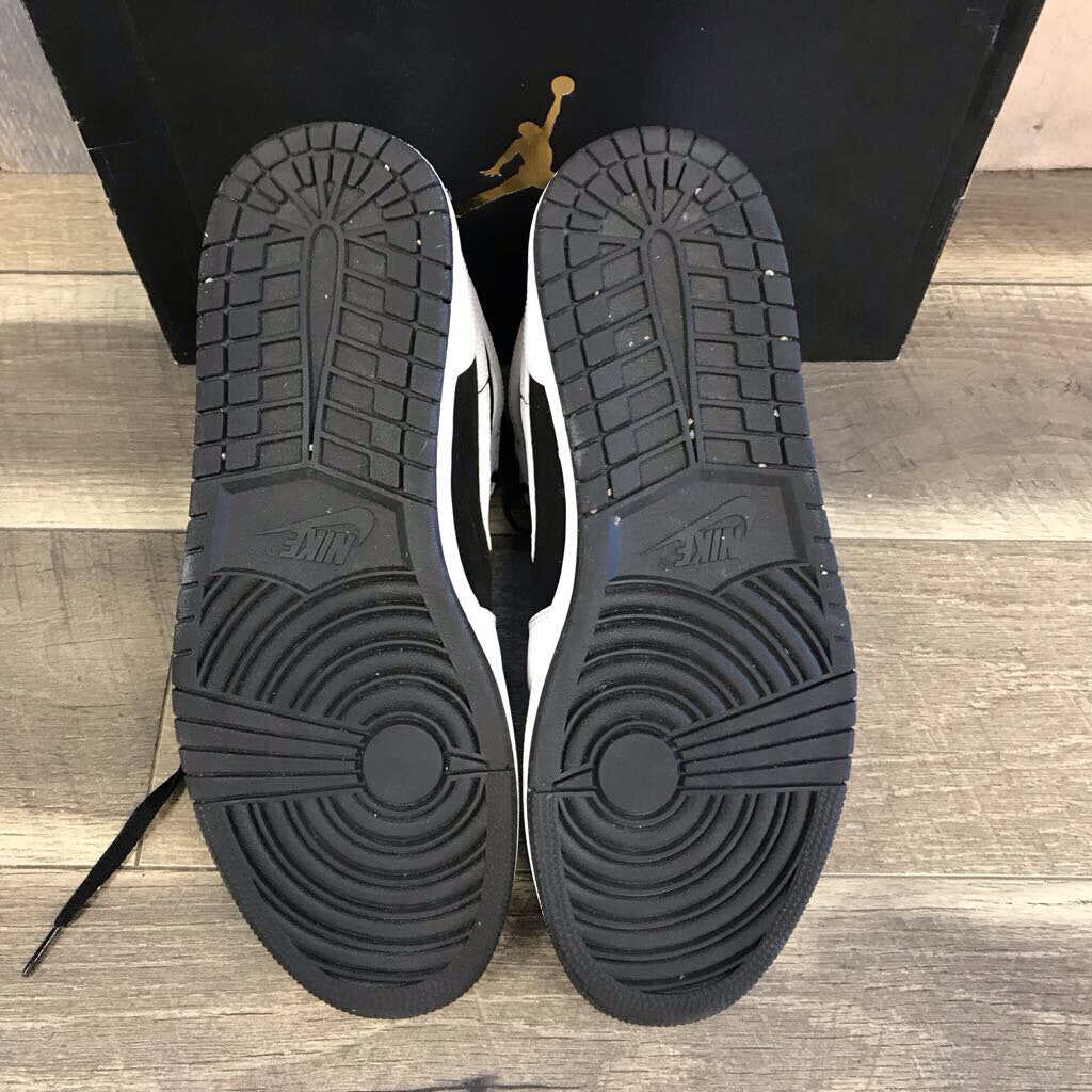 AIR JORDAN RETRO MID TUXEDO