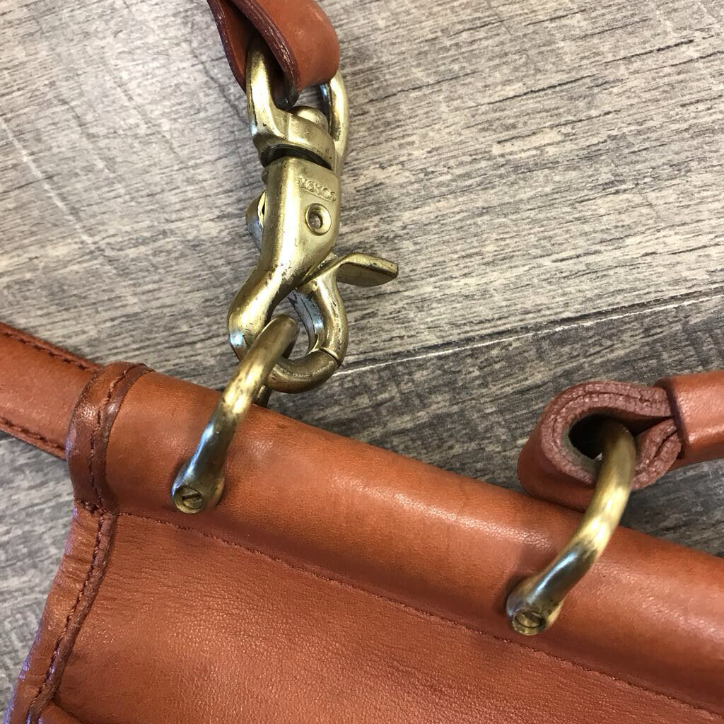 VINTAGE BRITISH TAN WILLIS BAG