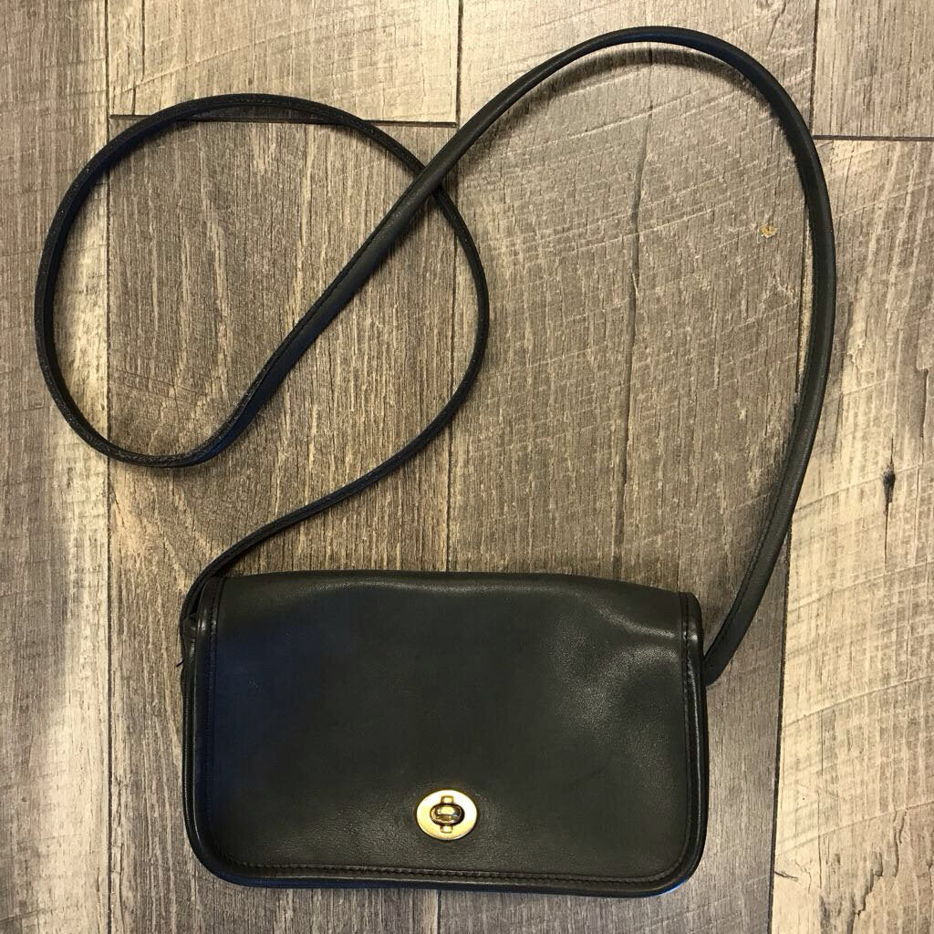 VINTAGE BLACK DINKY BAG