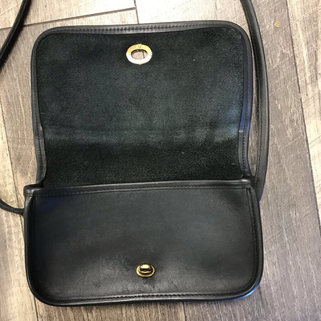 VINTAGE BLACK DINKY BAG