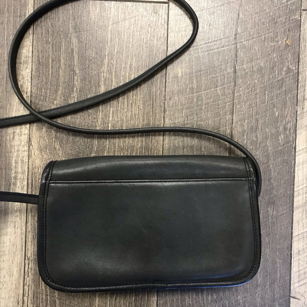 VINTAGE BLACK DINKY BAG