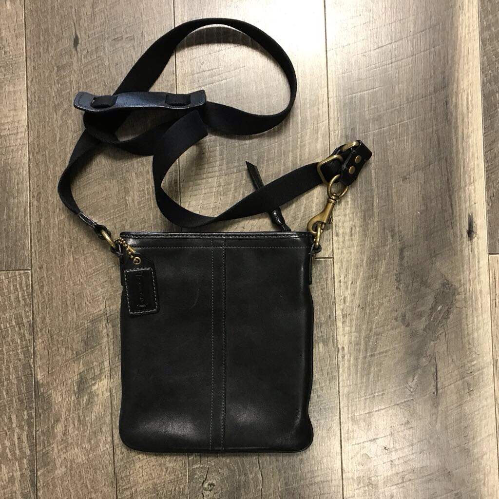 BLK HERITAGE CROSSBODY